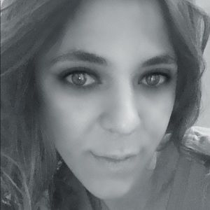 Meet your Posher, Dara